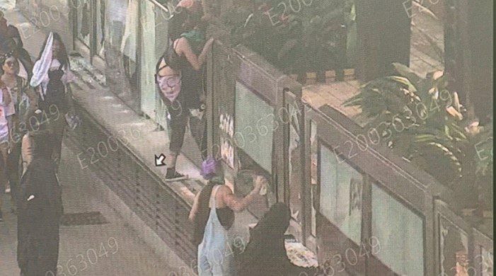 Las autoridades dieron a conocer el cartel de las 8 mujeres que habrían ocasionado los daños a 3 estaciones de Metroplús durante las marchas del 8 de Marzo.