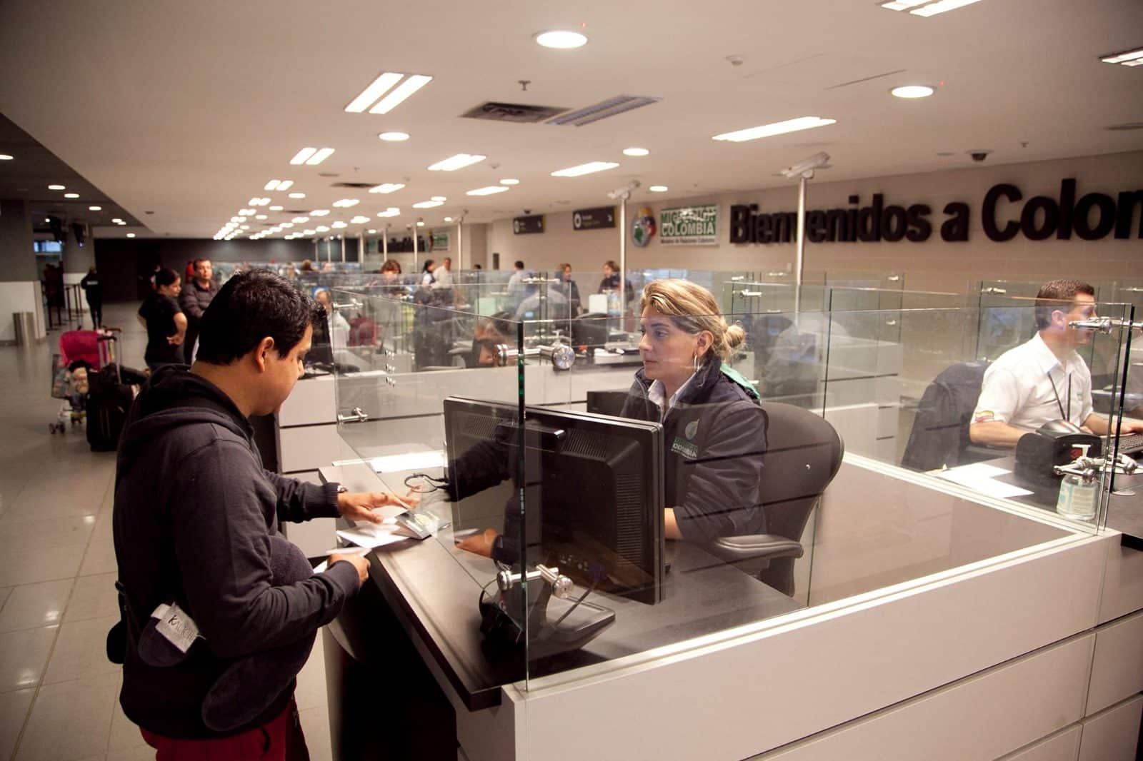 Migración Colombia extrema medidas para el ingreso de extranjeros al país