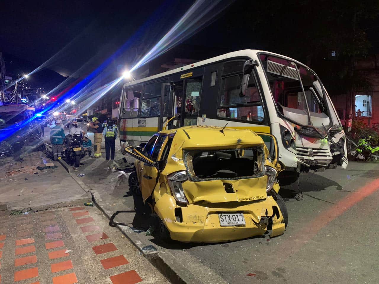 Mortal accidente de tránsito deja dos muertos y varios heridos en Manrique