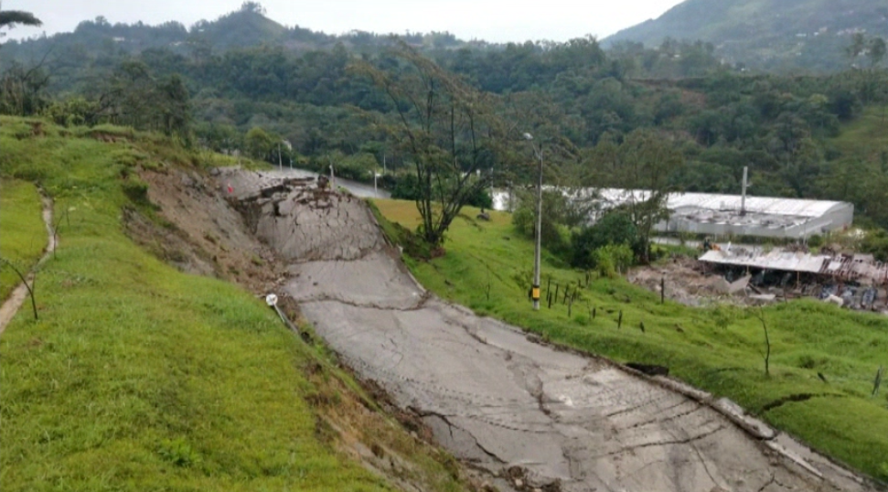 Movimiento en masa provocó agrietamiento que afecta a Amagá y Angelópolis
