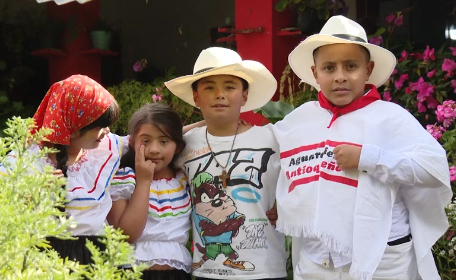 Niños con condiciones neurodiversas, presentes este año en el Desfile de Silleteros