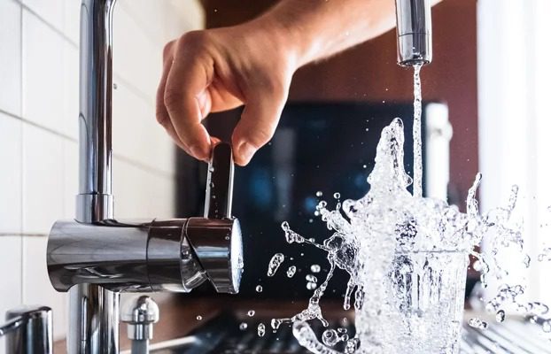 multas Piden no malgastar el agua para evitar racionamientos en Medellín