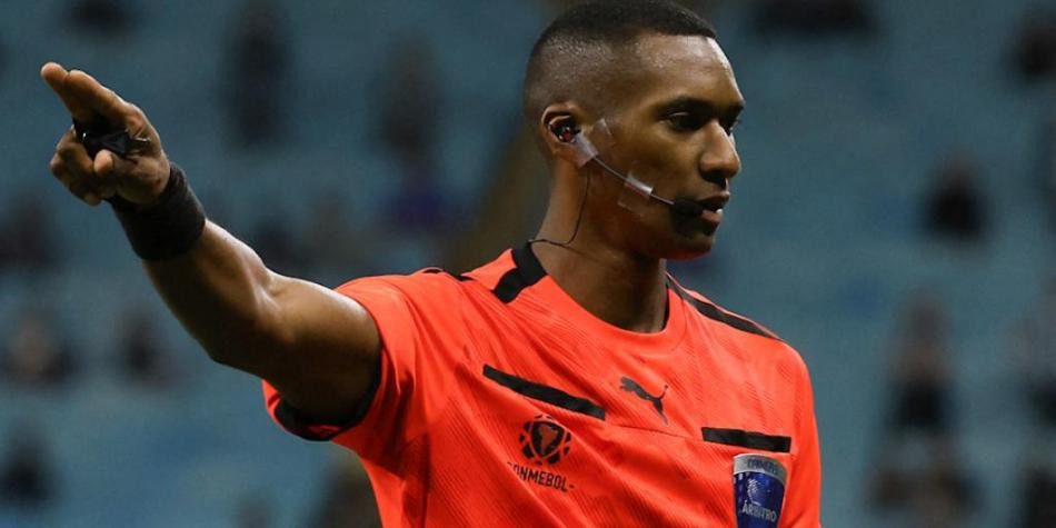 Polémica por designación arbitral en el primer partido de la final del fútbol colombiano