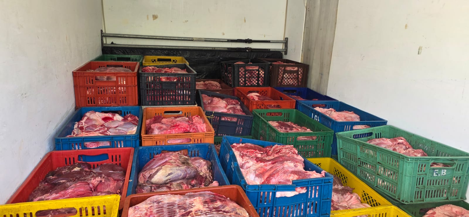 Policía incauta cerca de tres toneladas de carne sin documentación