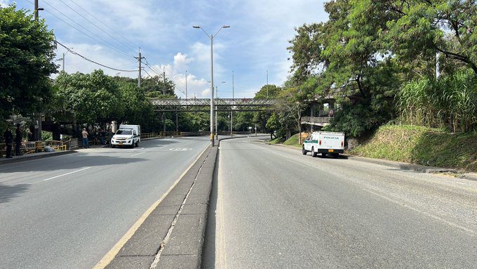 Por bandera del ELN fue cerrado el puente de Toscana en la autopista Norte