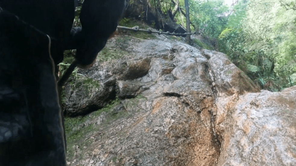 Preocupación por actividades turísticas en zona prohibida del Salto del Ángel en Envigado