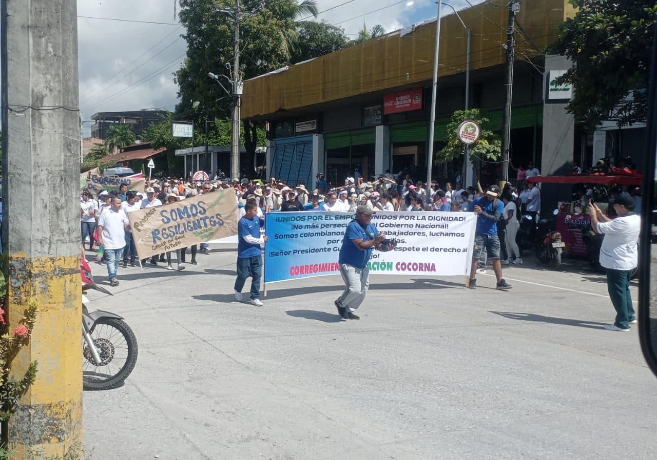 Protestas en Doradal por anuncio de Petro de entregar predios de hacienda Nápoles a campesinos