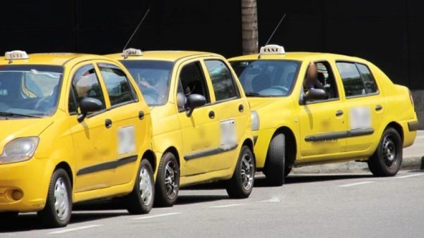 Tarifa Recomendaciones para tomar un taxi seguro durante la temporada de vacaciones