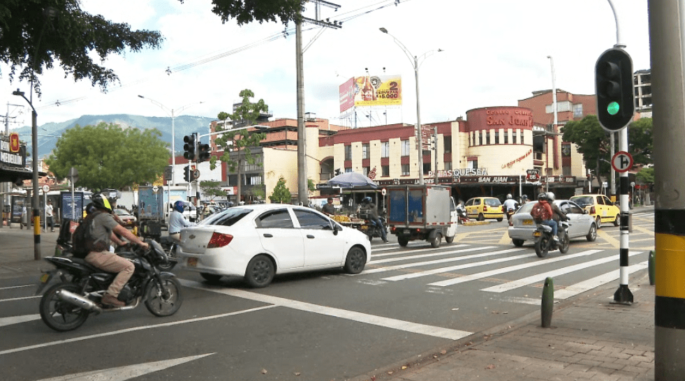 Se han instalado 78 nuevos semáforos para mejorar seguridad vial en Medellín