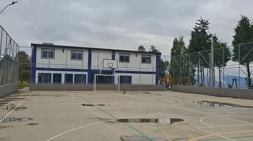 Transfieren 11 mil millones de pesos para la mejora de 418 colegios en Antioquia