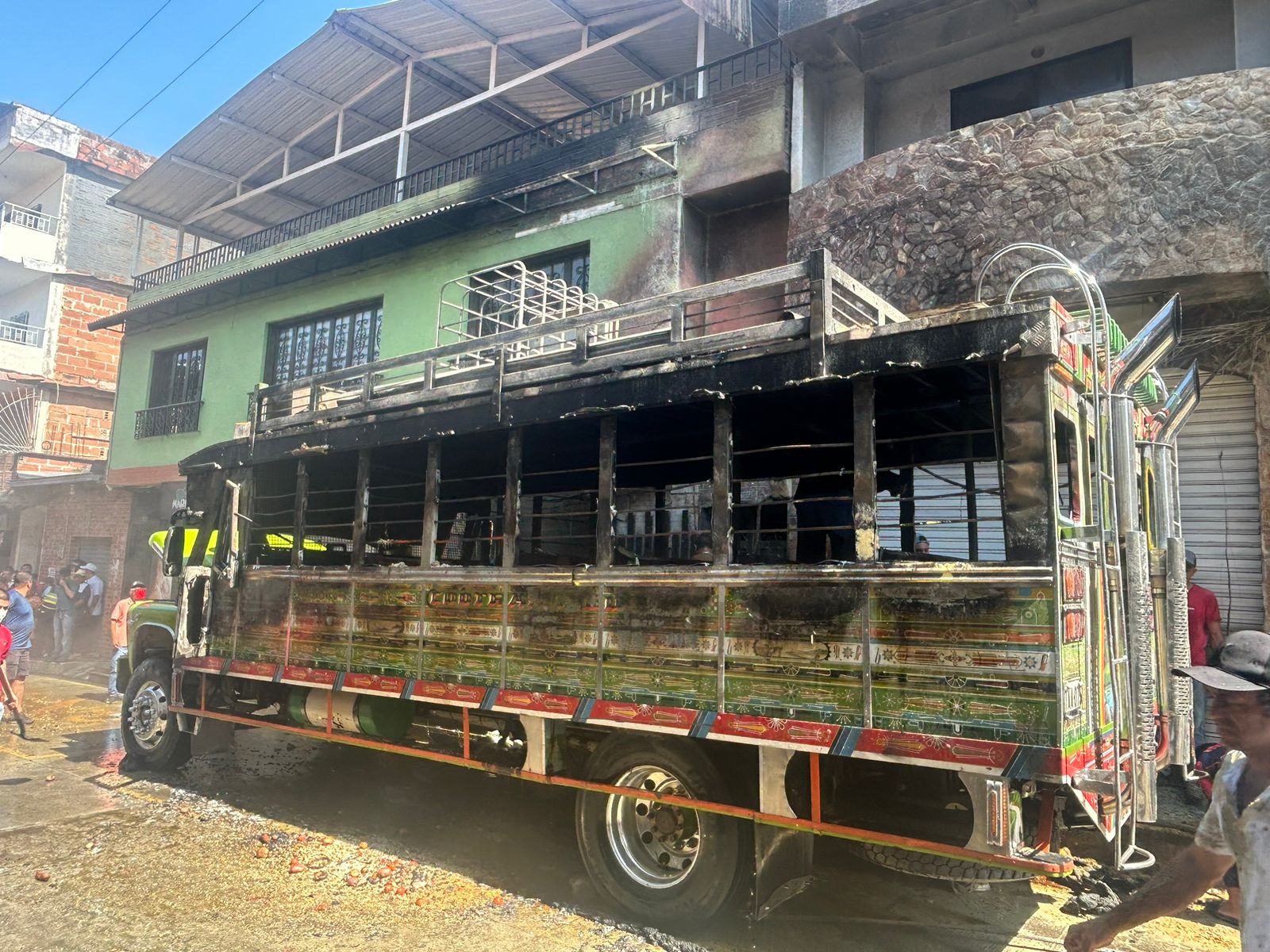 Una chiva se incendió en San Rafael y dejó varios lesionados
