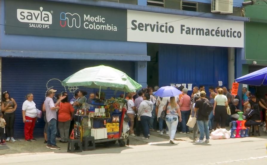 Usuarios de Savia Salud dicen que la forma de entrega de medicamentos es insuficiente