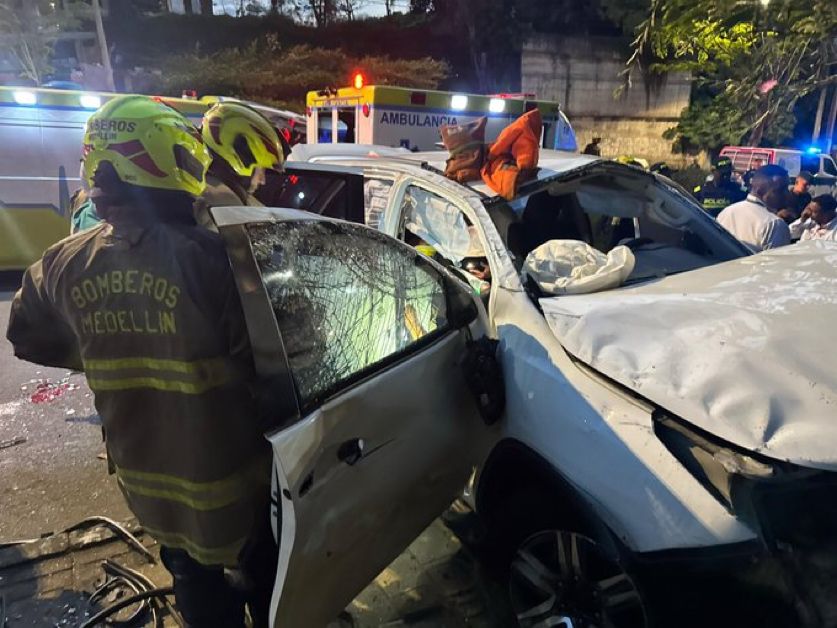 Varios heridos deja accidente de tránsito donde se transportaba el precandidato presidencial Daniel Palacio