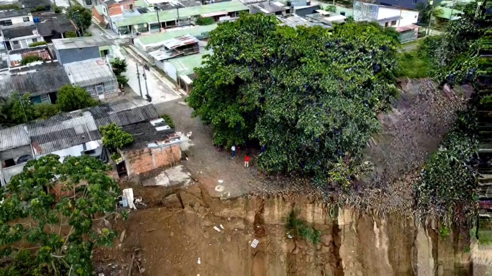 Habitantes de Carepa se encuentran en peligro por fuertes lluvias