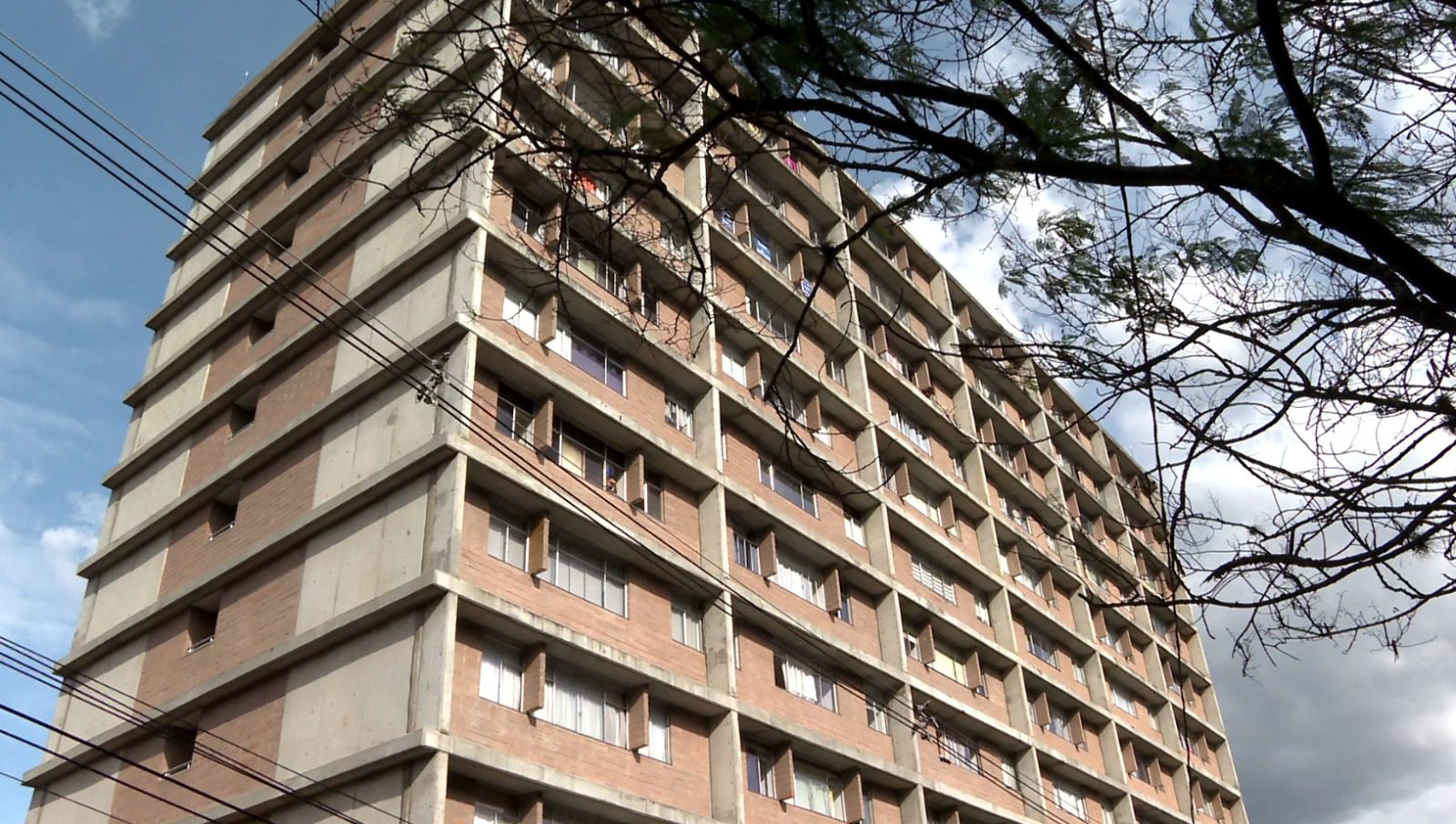 Consternación en Calasanz: Niña menor de 4 años murió tras caer de un 13 piso