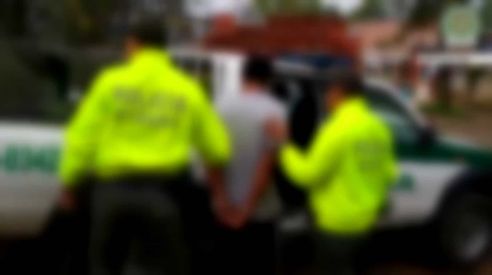 Condenan a hombre que abusó y asesinó a su hijastro en Bello
