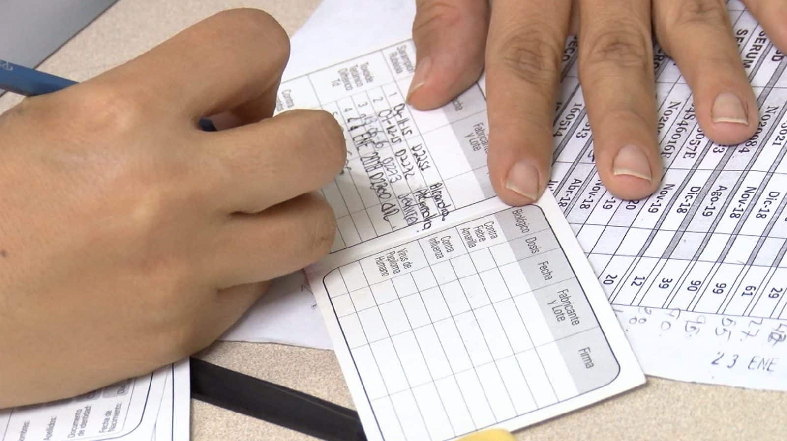 Por vacunar a sus hijos puede ganarse un bono de  mil pesos y boletas de cine