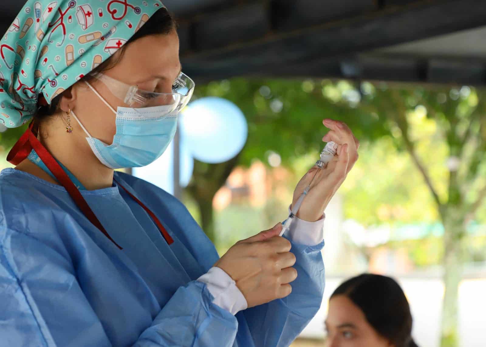 Alerta por escasez de vacunas contra la fiebre amarilla en Medellín