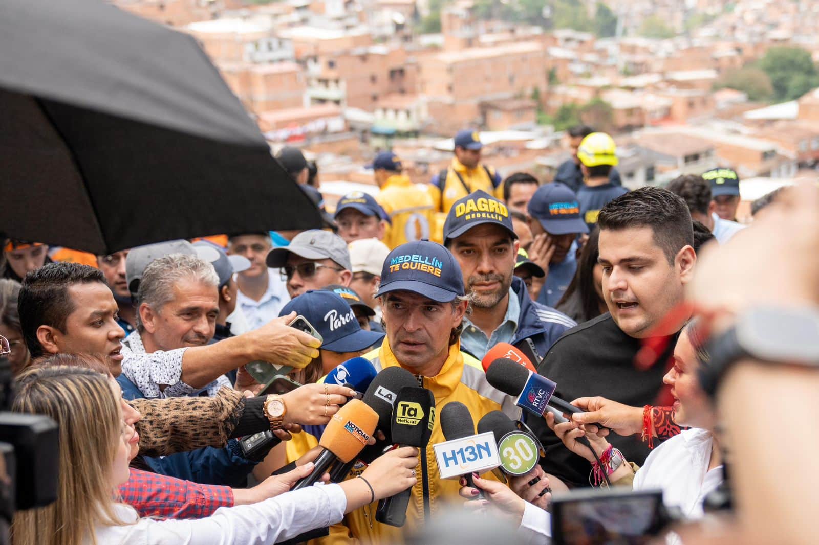 “Gracias a Dios evitamos una tragedia”: Federico Gutiérrez sobre emergencia en Villatina