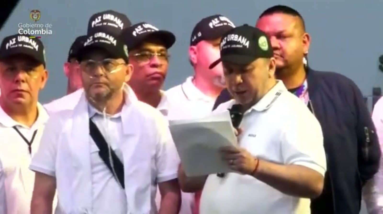 Continúa ola de críticas por presencia de cabecillas en evento de Petro en Medellín proyecto