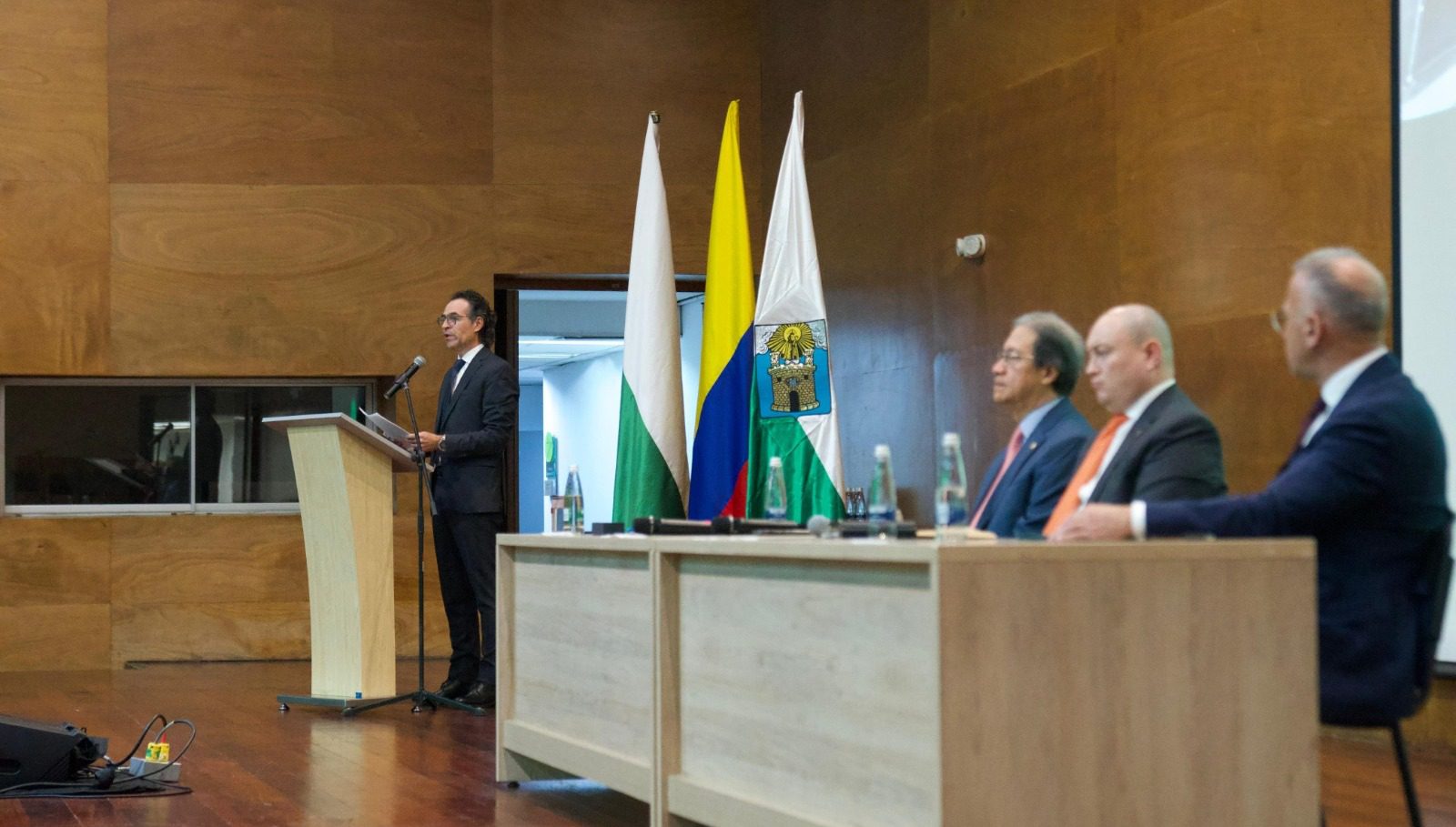 “Más que consulta popular, es una antesala a una campaña política”: Federico Gutiérrez