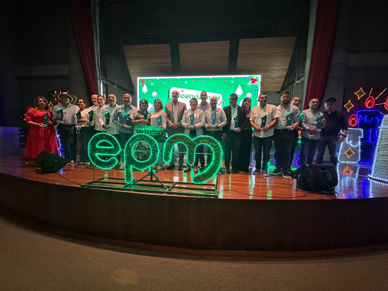 Conozca los 15 municipios ganadores del concurso de alumbrado navideño Encendamos la Alegría 2025 de EPM