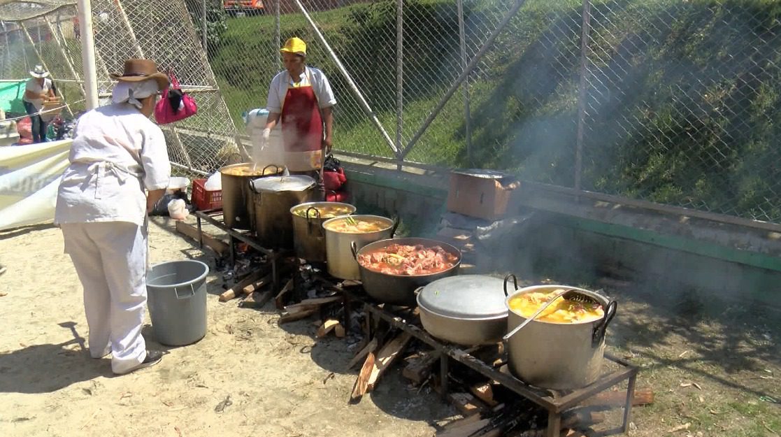 Por el mejor sancocho: 20 participantes competirán este domingo en Santa Elena