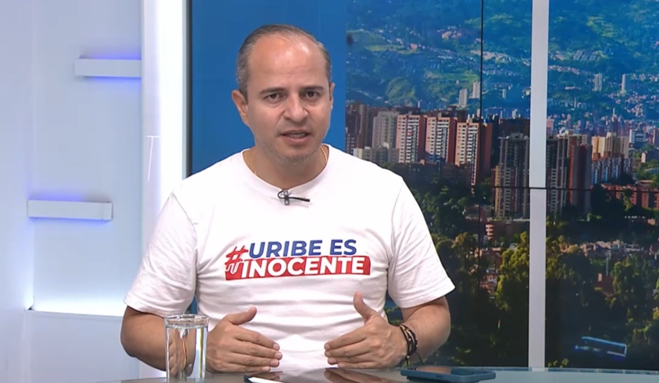 Juan Espinal sobre Álvaro Uribe: “Hasta el último minuto lo vamos a defender”
