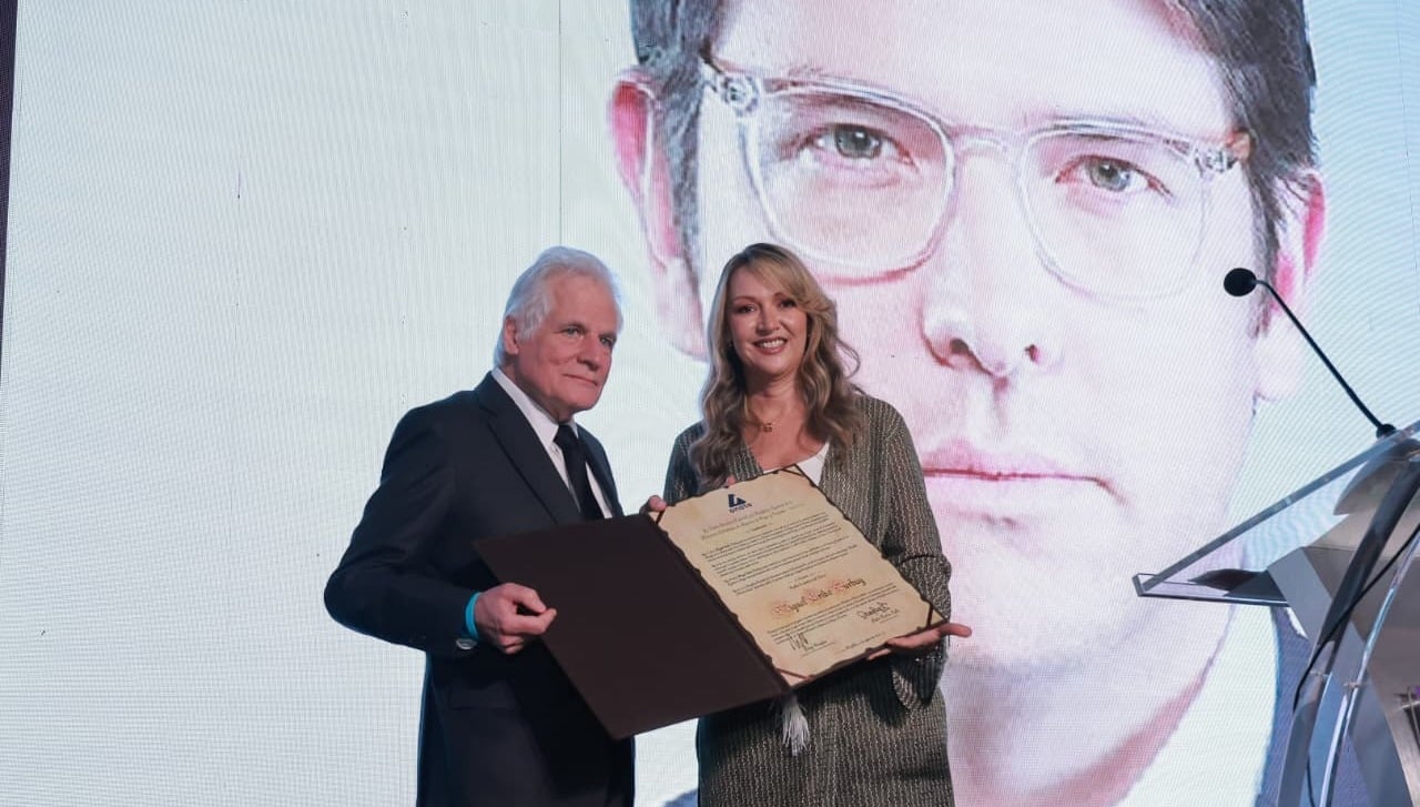 Miguel Uribe Turbay recibió sentido homenaje durante el Congreso de ANATO