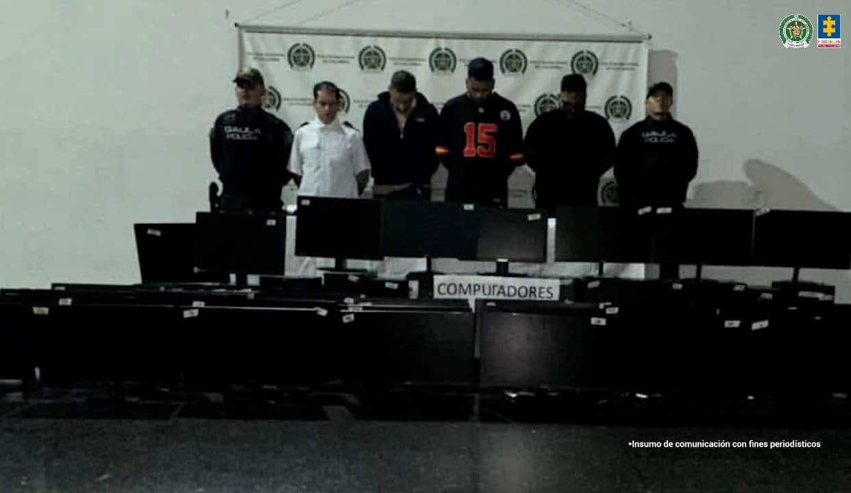 Desmantelan red ilegal de trading que operaba desde falso call center en Medellín