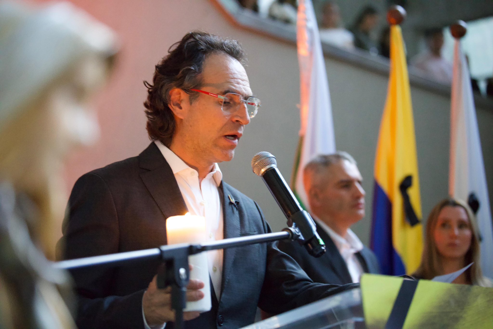 Policías refuerzan esquema de protección del alcalde de Medellín