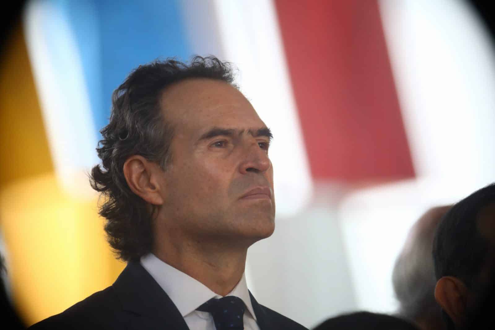 Alcalde de Medellín cuestiona proyecto que otorgaría beneficios a jefes de estructuras delincuenciales 