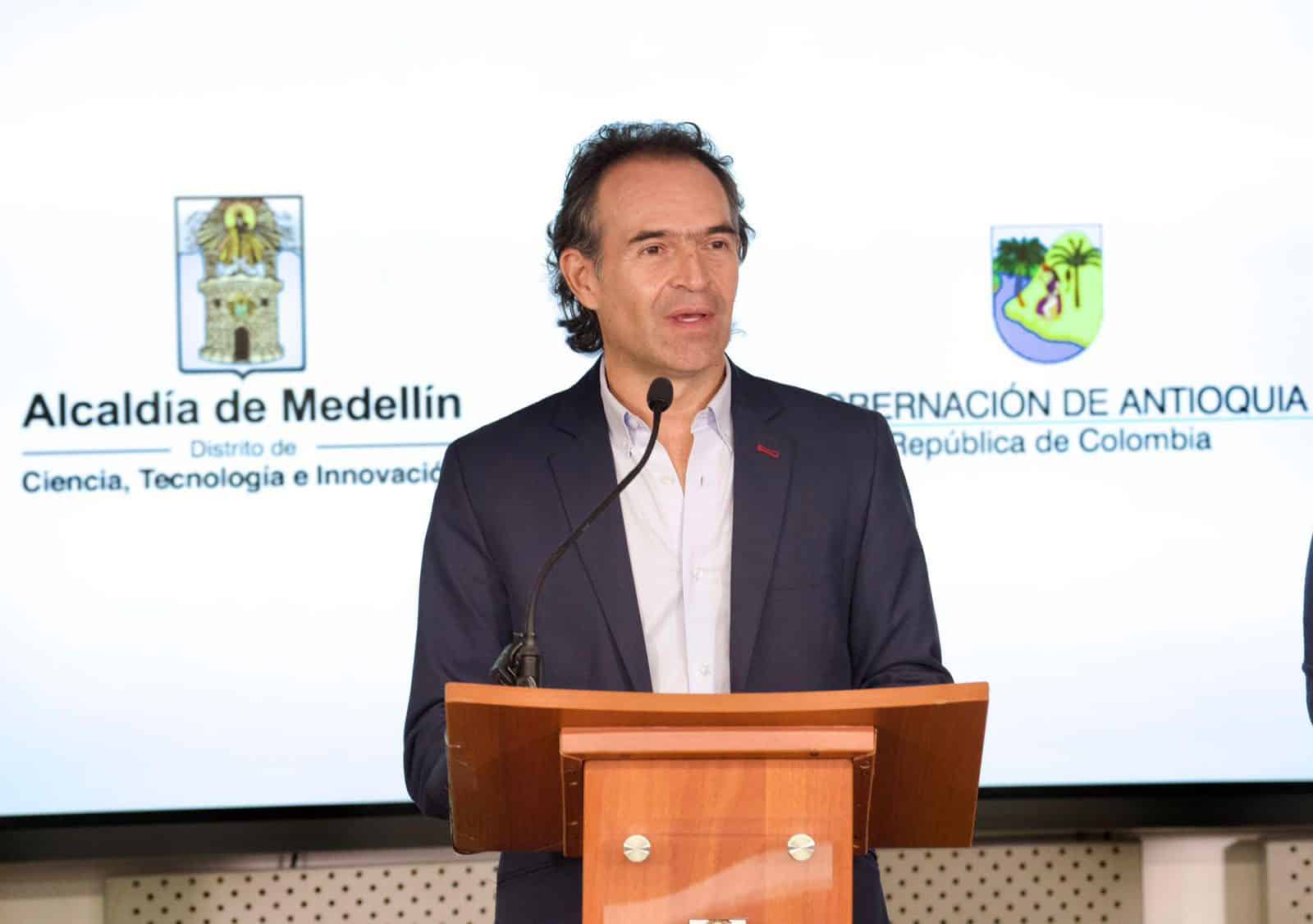 Alcalde de Medellín, Federico Gutiérrez, el mandatario con mejor imagen favorable, según encuesta