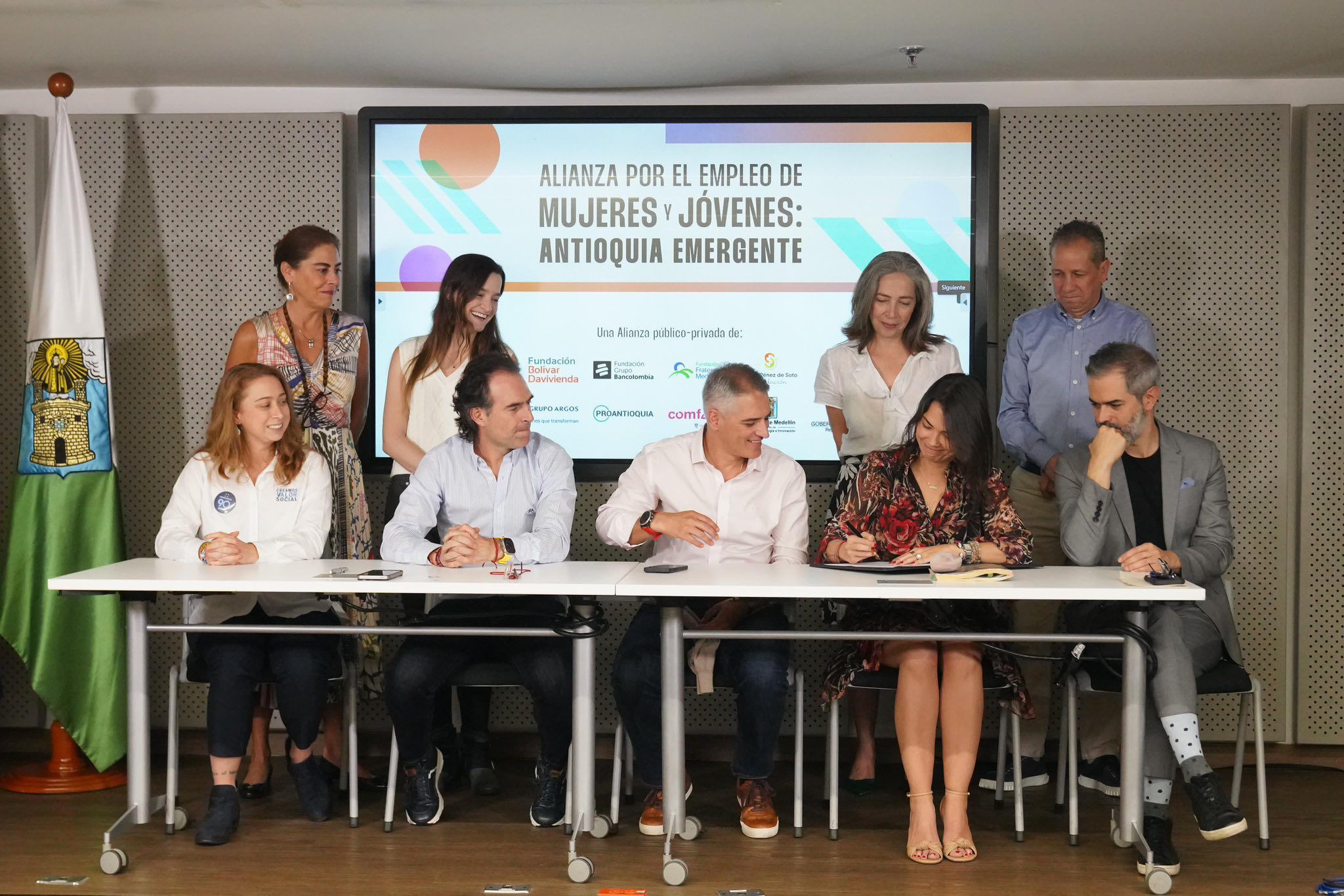 Así puede postularse a Antioquia Emergente: alianza de empleo para mujeres y jóvenes