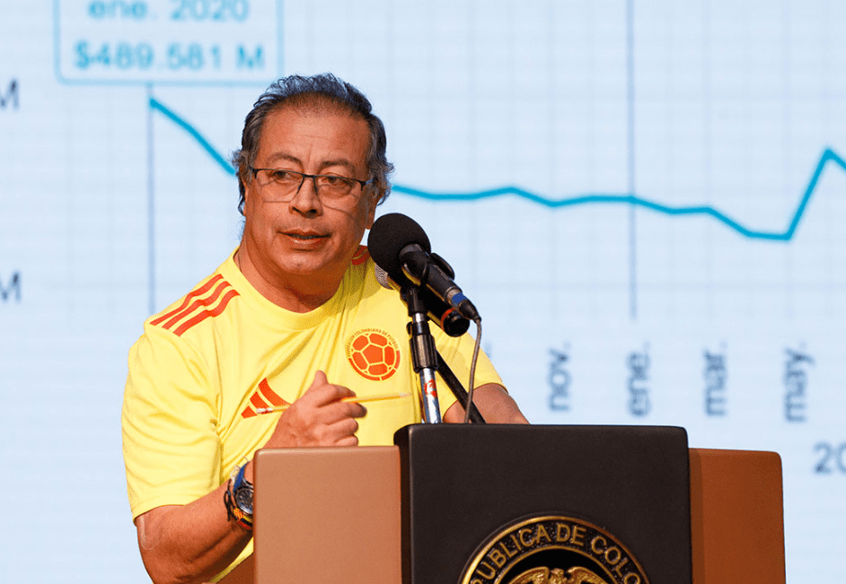 anuncio día cívico gustavo petro