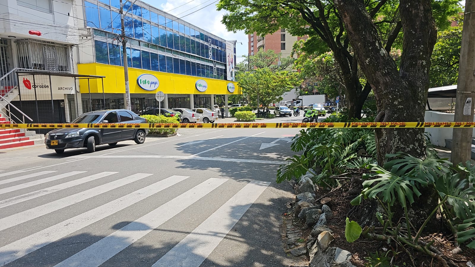 asesinato de policía en Laureles