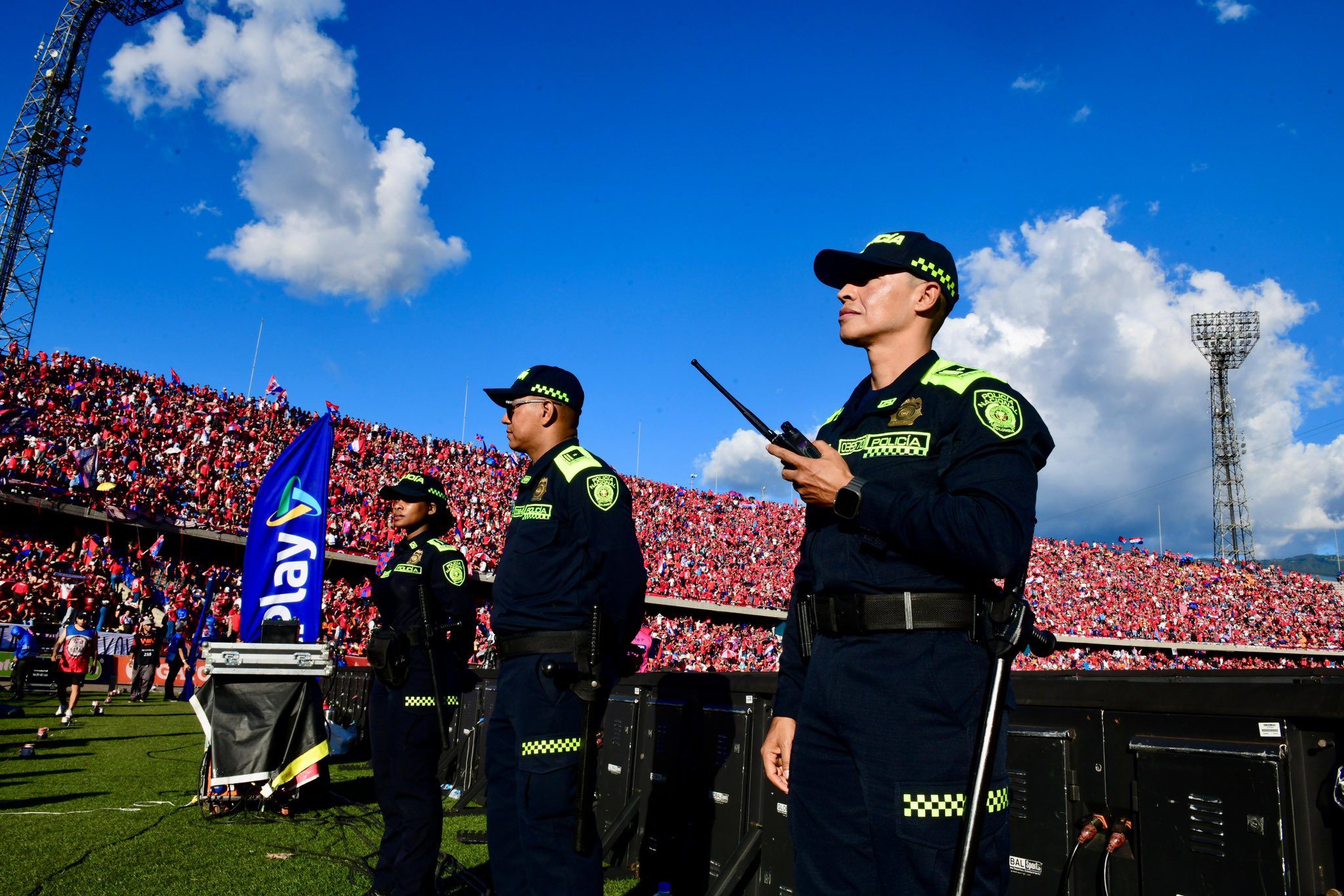 Tras el triunfo de Santa Fe ante Medellín se registraron peleas en el Atanasio