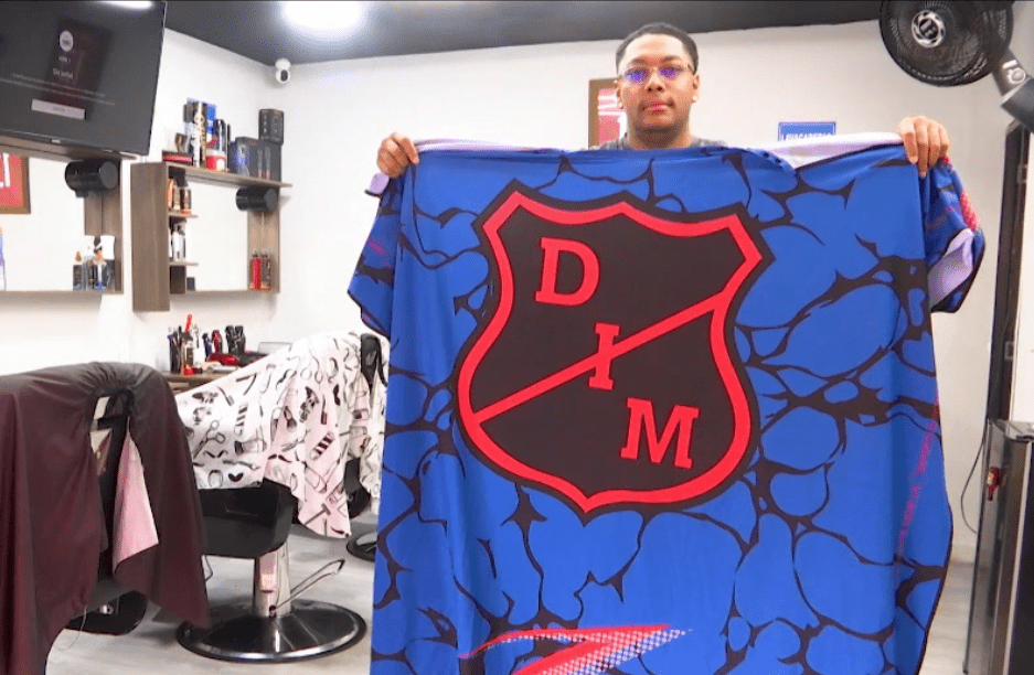 Kevin Guisao, el barbero del DIM que le pone la magia y estilo a los jugadores