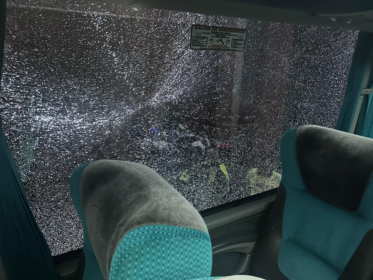 Atacan bus de Millonarios con piedras a su llegada al Atanasio Girardot