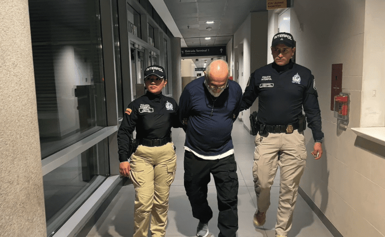 Capturan después de 27 años a hombre condenado por el homicidio de su esposa
