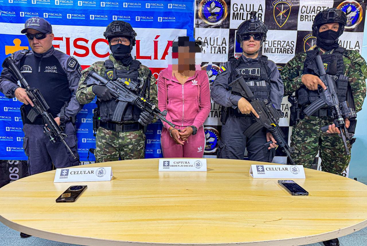Capturan a alias ‘Sara’, presunta cabecilla de las disidencias y pareja de alias ‘Ramiro’