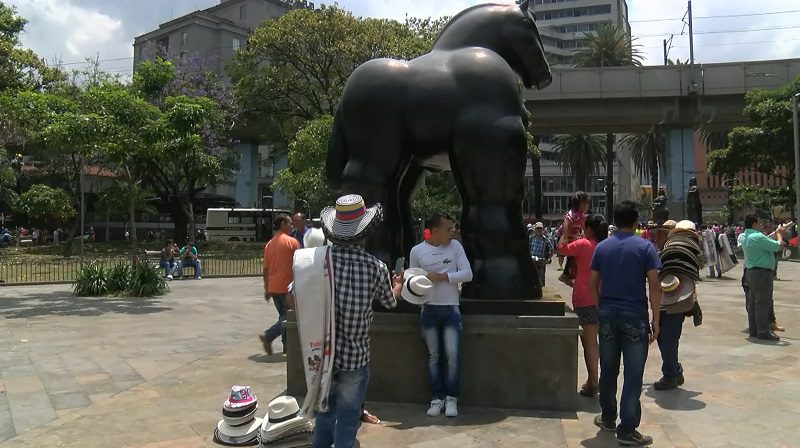 Visitantes al centro de Medellín tienen una opinión favorable del sector, según informe