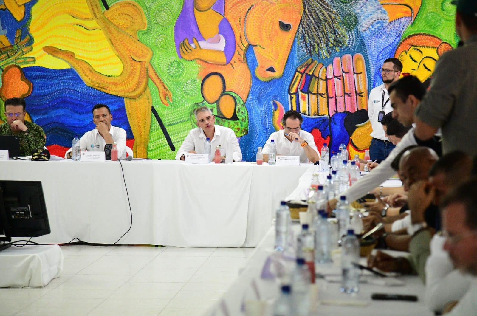 Mindefensa lideró consejo de seguridad por ola de violencia en Antioquia