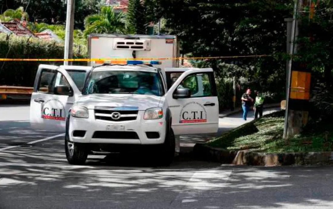 embolsados cuerpo mujer encontrada muerta