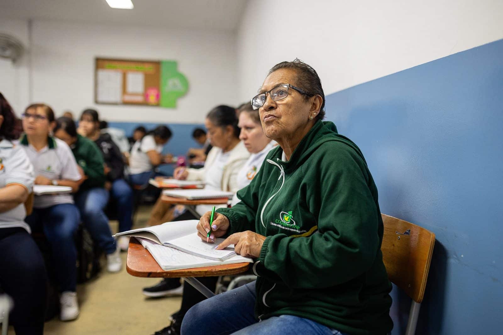 Hay cupos en 45 instituciones educativas para que mujeres terminen sus estudios