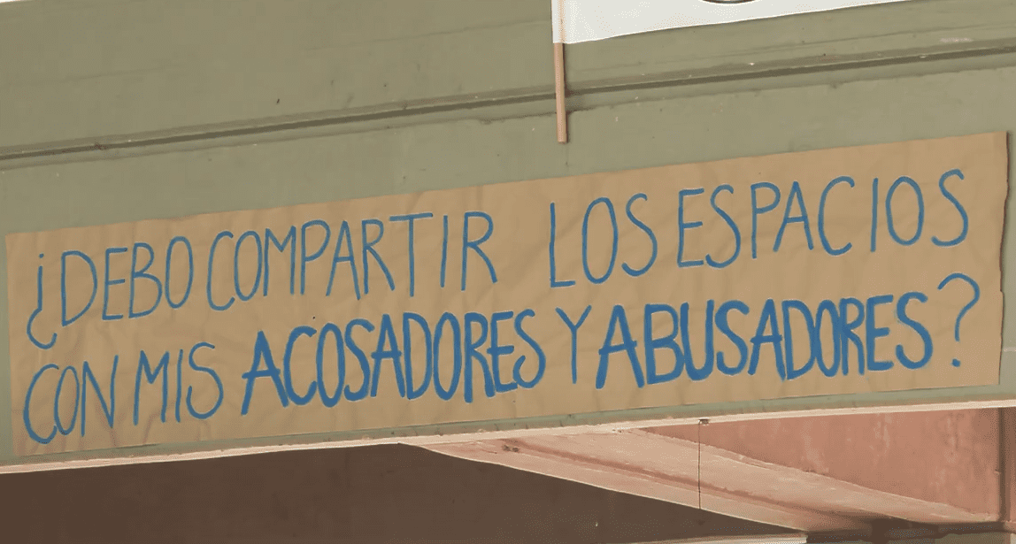 docente denuncia ser víctima de acoso por parte de un estudiante