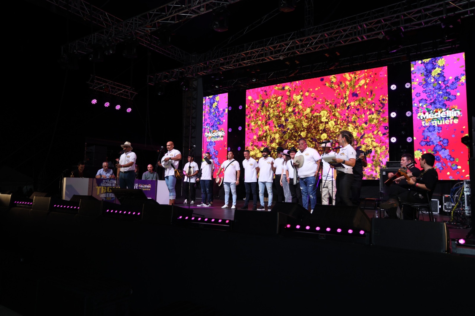 Vea EN VIVO final del Festival Nacional de la trova Ciudad Medellín 2025