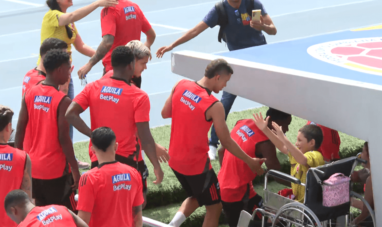 ¡Qué privilegio! Grupo de hinchas estuvo en la última práctica de la Selección Colombia