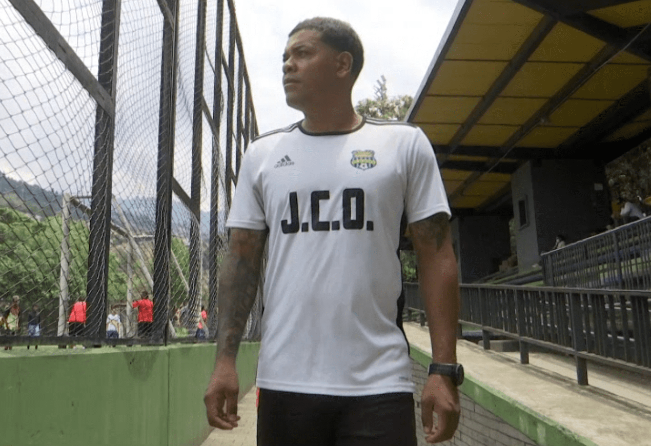 Conozca a León puerta, formador de talentos en la comuna 9