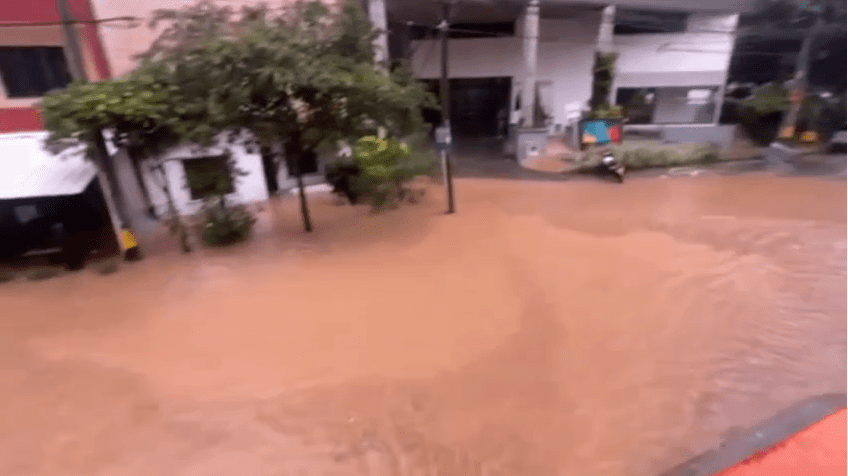 Reportan inundaciones en Sabaneta tras fuerte aguacero